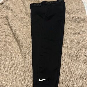 Nike Cropped Workout Leggings